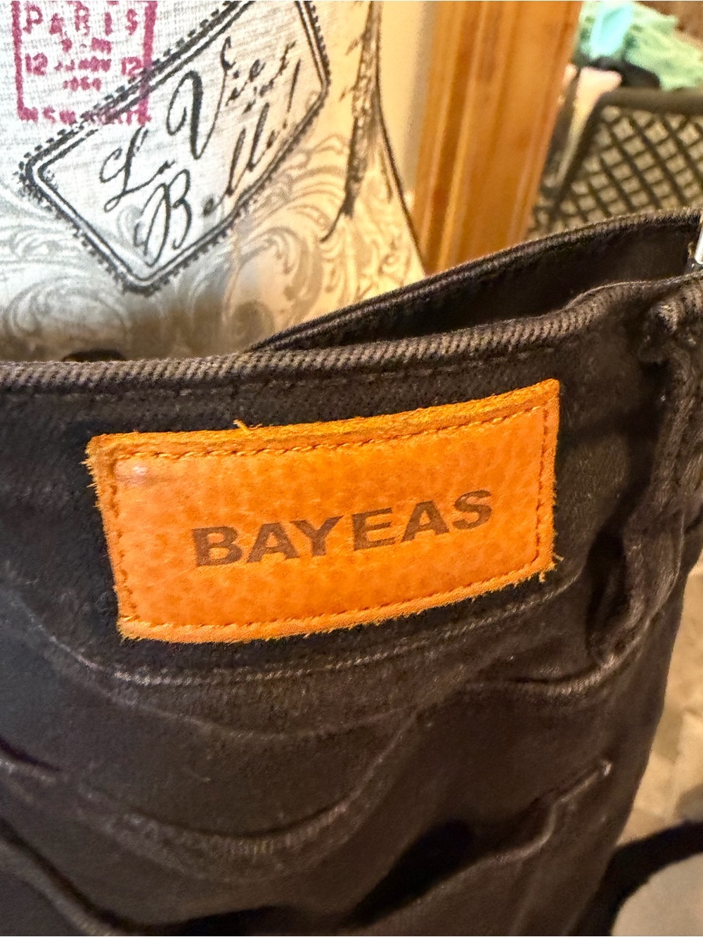 Bayeas High-Rise Straight Leg Jeans in Black - Women - Picture 5 of 8